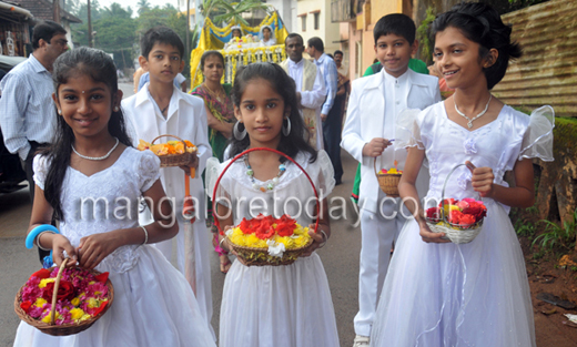 monthi fest13sep8 10